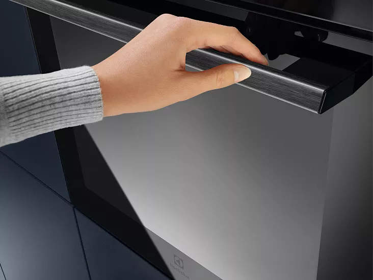 Электрический духовой шкаф Electrolux EOD6F77WZ