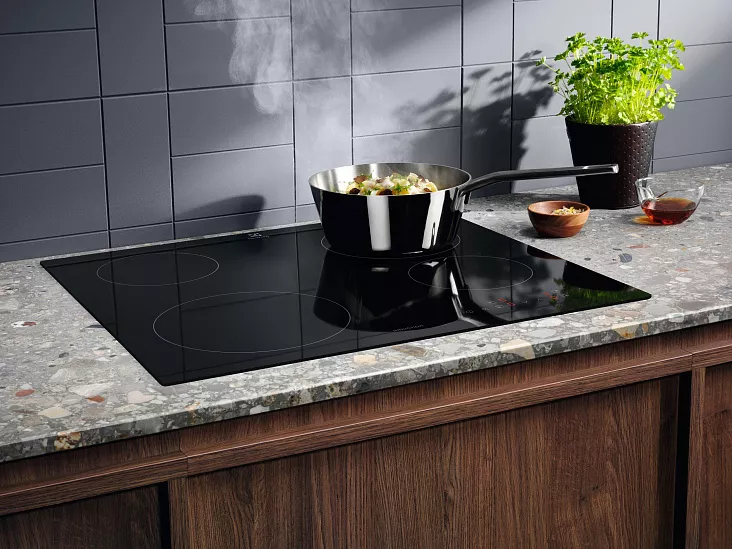 Индукционная варочная панель Electrolux LIB60420CK
