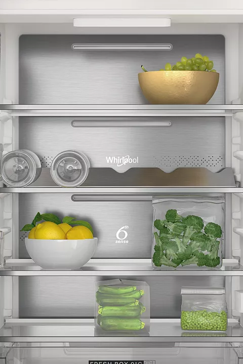 Встраиваемый холодильник-морозильник Whirlpool WHC18T132