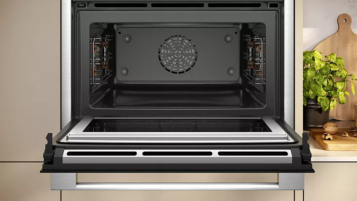 Компактный духовой шкаф с свч NEFF C24MS31N0