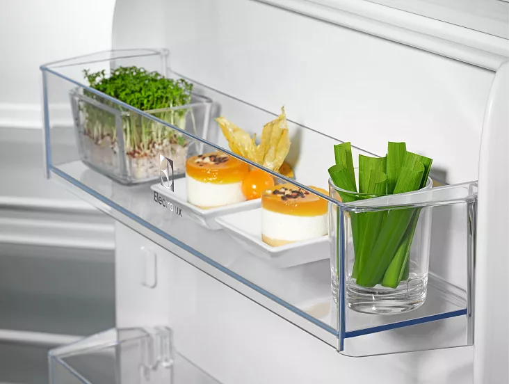Встраиваемый холодильник-морозильник Electrolux E7TNGE18S