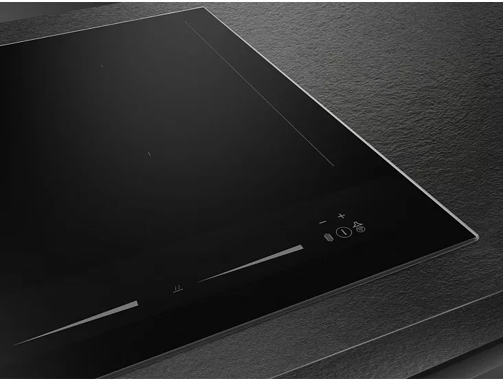 Индукционная варочная панель Smeg SIM1644D