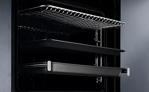 Электрический духовой шкаф Electrolux EOF3H50BK