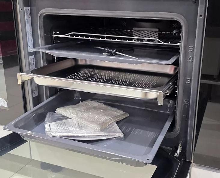 Электрический духовой шкаф с паром Gorenje BCS798S24X (УЦЕНКА)