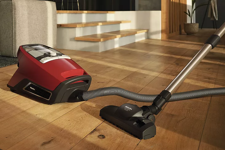 Пылесос Miele Blizzard CX1 Red