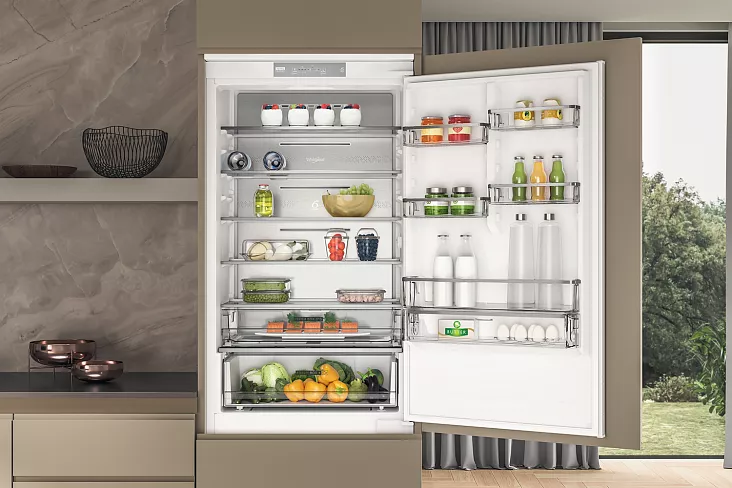 Встраиваемый холодильник-морозильник Whirlpool WHSP70T122