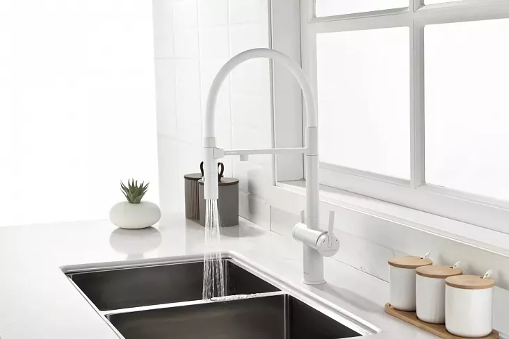 Смеситель для кухни Paulmark GRAVITY WH