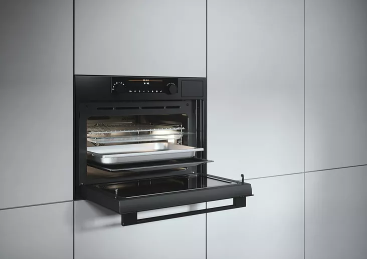 Компактный духовой шкаф с СВЧ и паром Asko OCSM8487A1