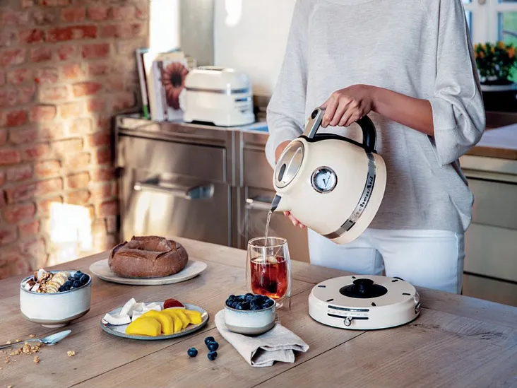 Электрический чайник KitchenAid 5KEK1522EAC