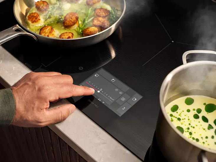 Индукционная варочная панель Electrolux EIS8959