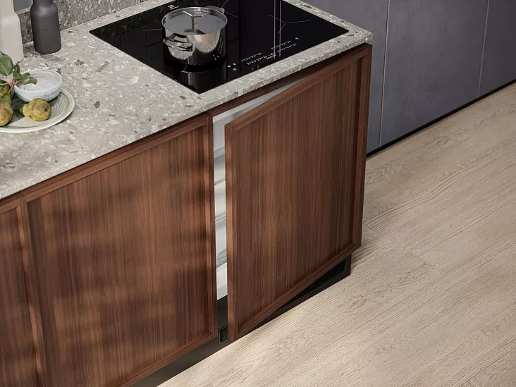 Встраиваемая холодильная камера Electrolux LXB2AE82S