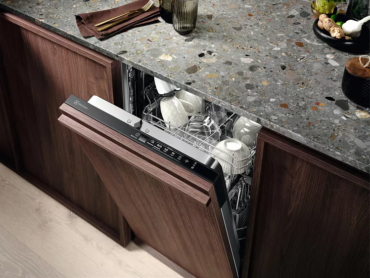 Встраиваемая посудомоечная машина Electrolux EEA22100L