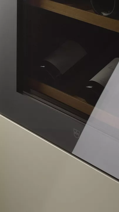 Встраиваемый винный шкаф V-ZUG WineCooler V4000 45 (WC4T-51113 L черное стекло)