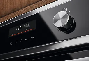 Компактный духовой шкаф с свч Electrolux EVL6E49X