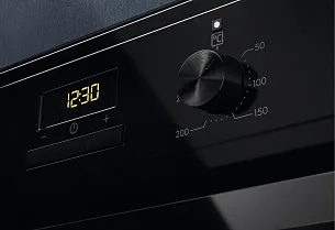 Электрический духовой шкаф Electrolux EOF3H50BK