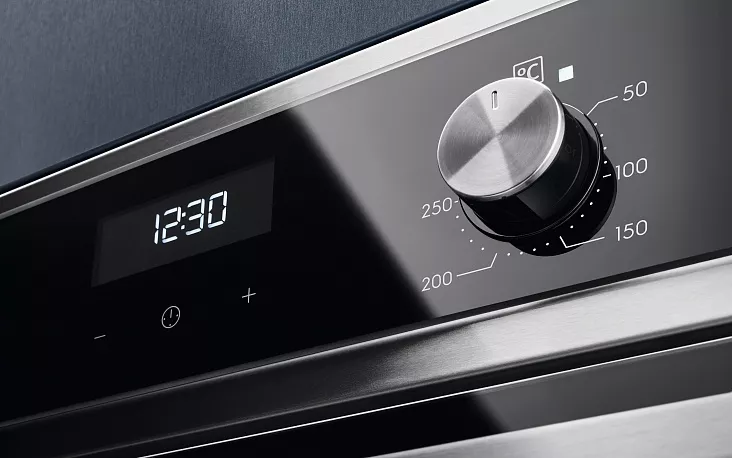 Электрический духовой шкаф Electrolux EOD5H70BX