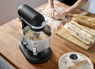 Планетарный миксер KitchenAid 5KSM70SHXEBK