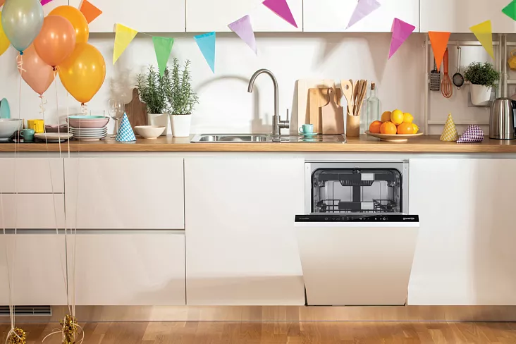 Встраиваемая посудомоечная машина Gorenje GV572D10