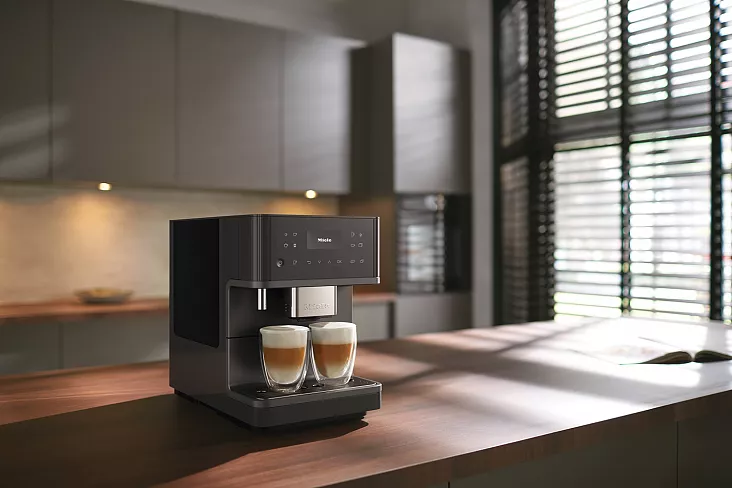 Автоматическая кофемашина Miele CM 6560 GRPF