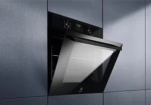 Электрический духовой шкаф Electrolux EOF3H50BK