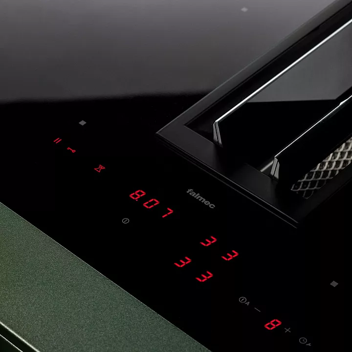 Индукционная варочная панель с вытяжкой Falmec QUANTUM PRO 90 VETRO NERO