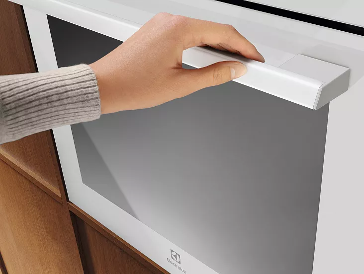 Электрический духовой шкаф Electrolux LOE8F38V
