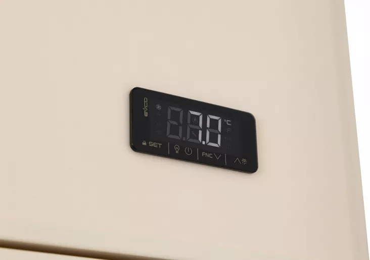 Холодильный шкаф для хранения шуб GRAUDE PK 70.0 B