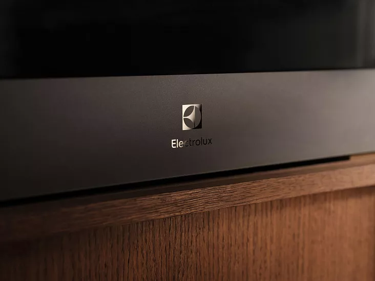 Электрический духовой шкаф Electrolux EOE9P3ST