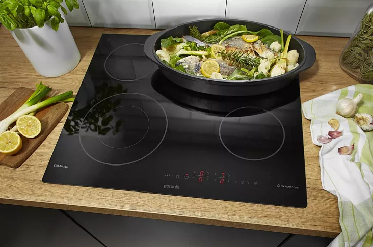 Электрическая варочная панель Gorenje ECT643SYB