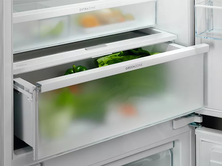 Встраиваемый холодильник-морозильник Electrolux KNP7TE75S