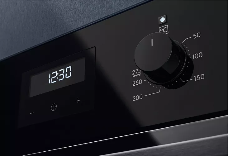 Электрический духовой шкаф Electrolux EOD3C70TK