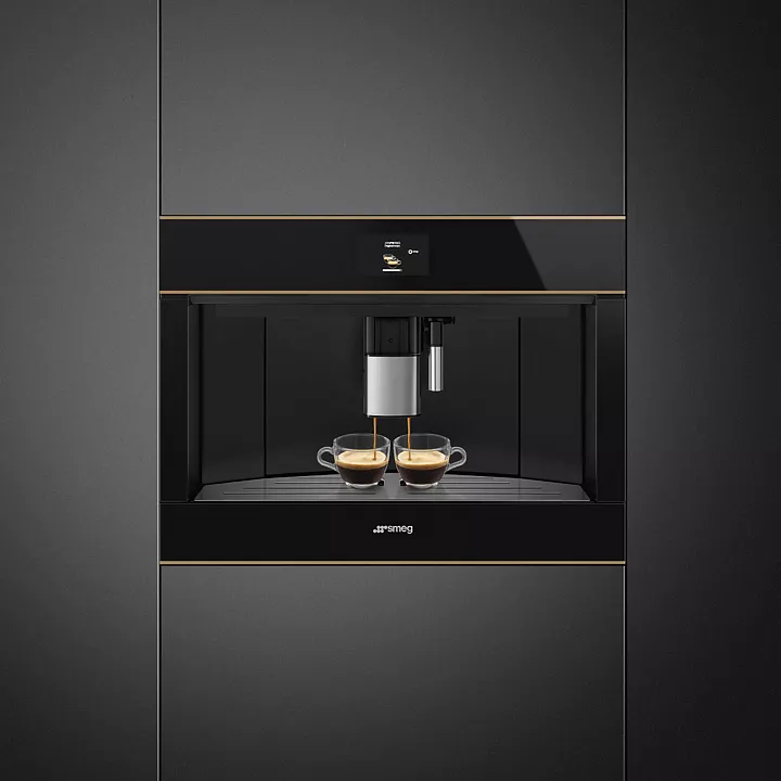 Встраиваемая кофемашина Smeg CMS4604NRRU