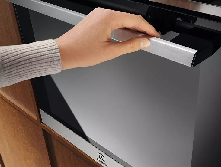 Электрический духовой шкаф Electrolux LOE8P39X