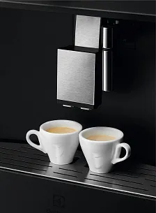 Встраиваемая кофемашина Electrolux EBC85X