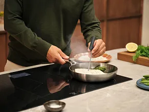 Индукционная варочная панель Electrolux EIS8959