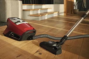 Пылесос Miele Blizzard CX1 Red